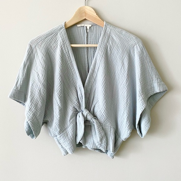 NWOT! Anthropologie Cropped Blue Wrap Top - Picture 2 of 5